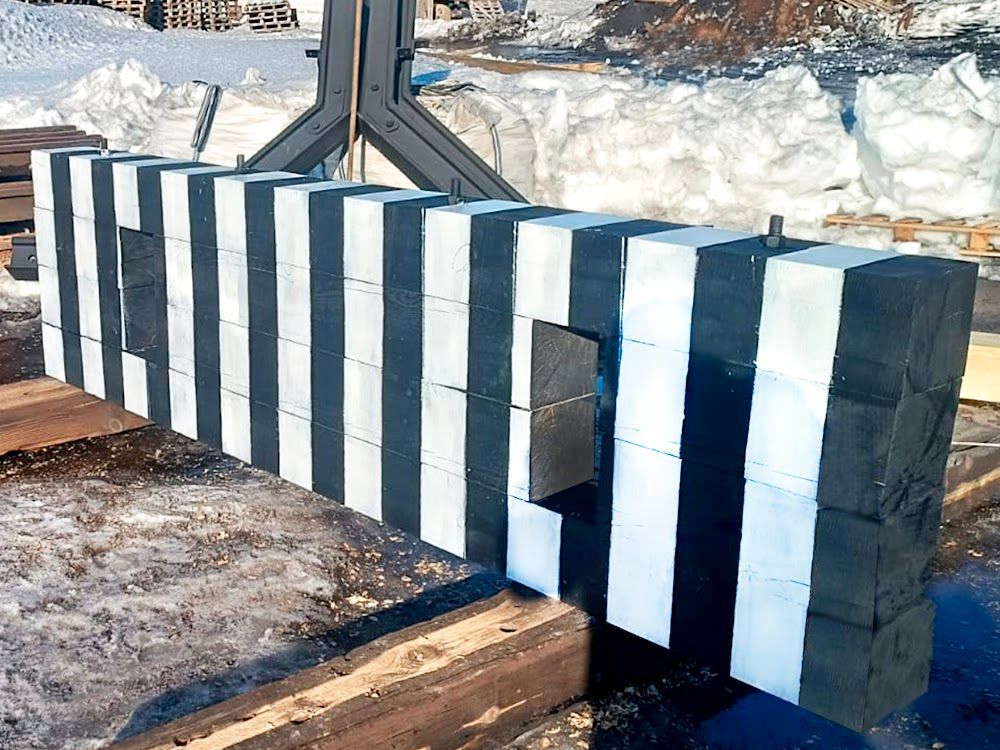 Железнодорожный тупиковый упор с брусом и сигнальной окраской, ВСП74